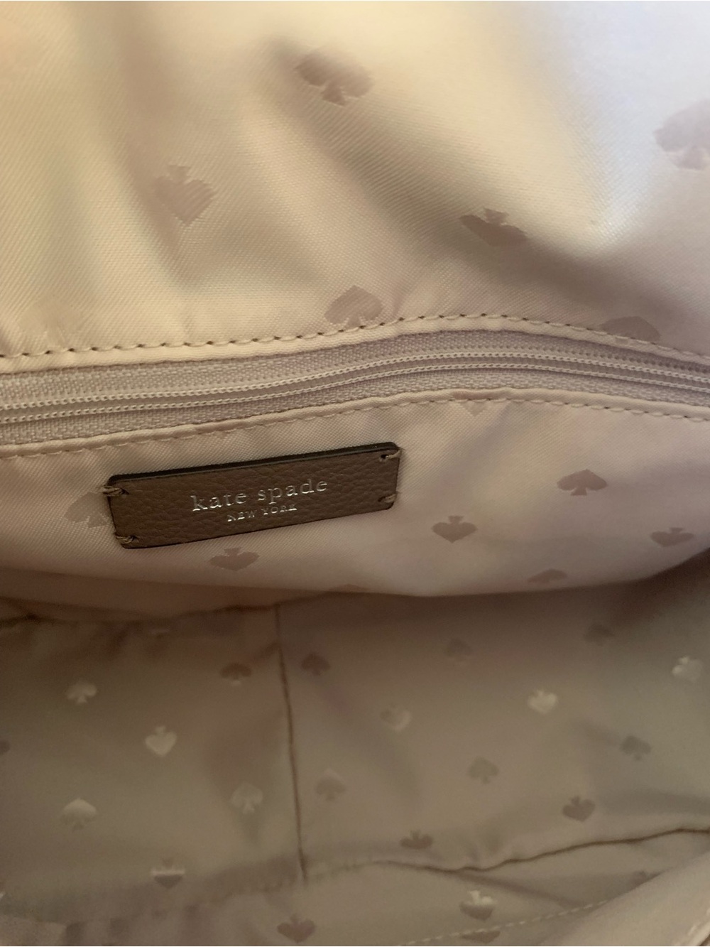 Kate Spade New York Jackson Medium
Flap Shoulder Crossbody Strap Brownstone - Picture 8 of 9